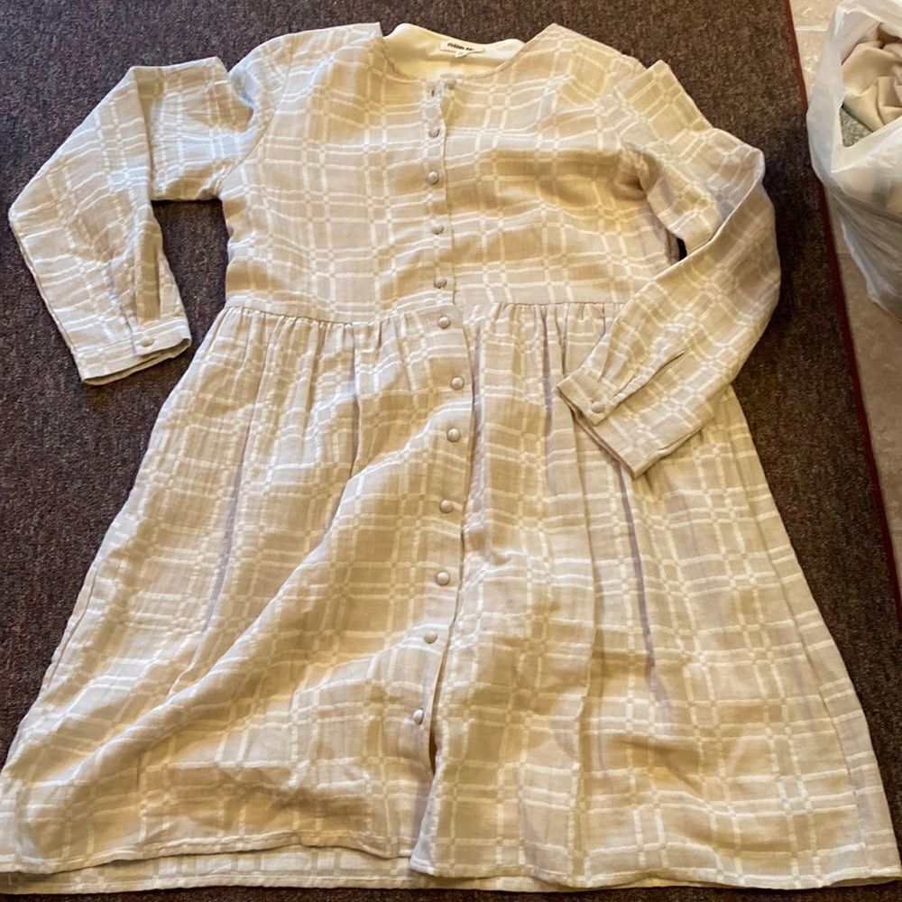 Hidden alley beige linen dress M